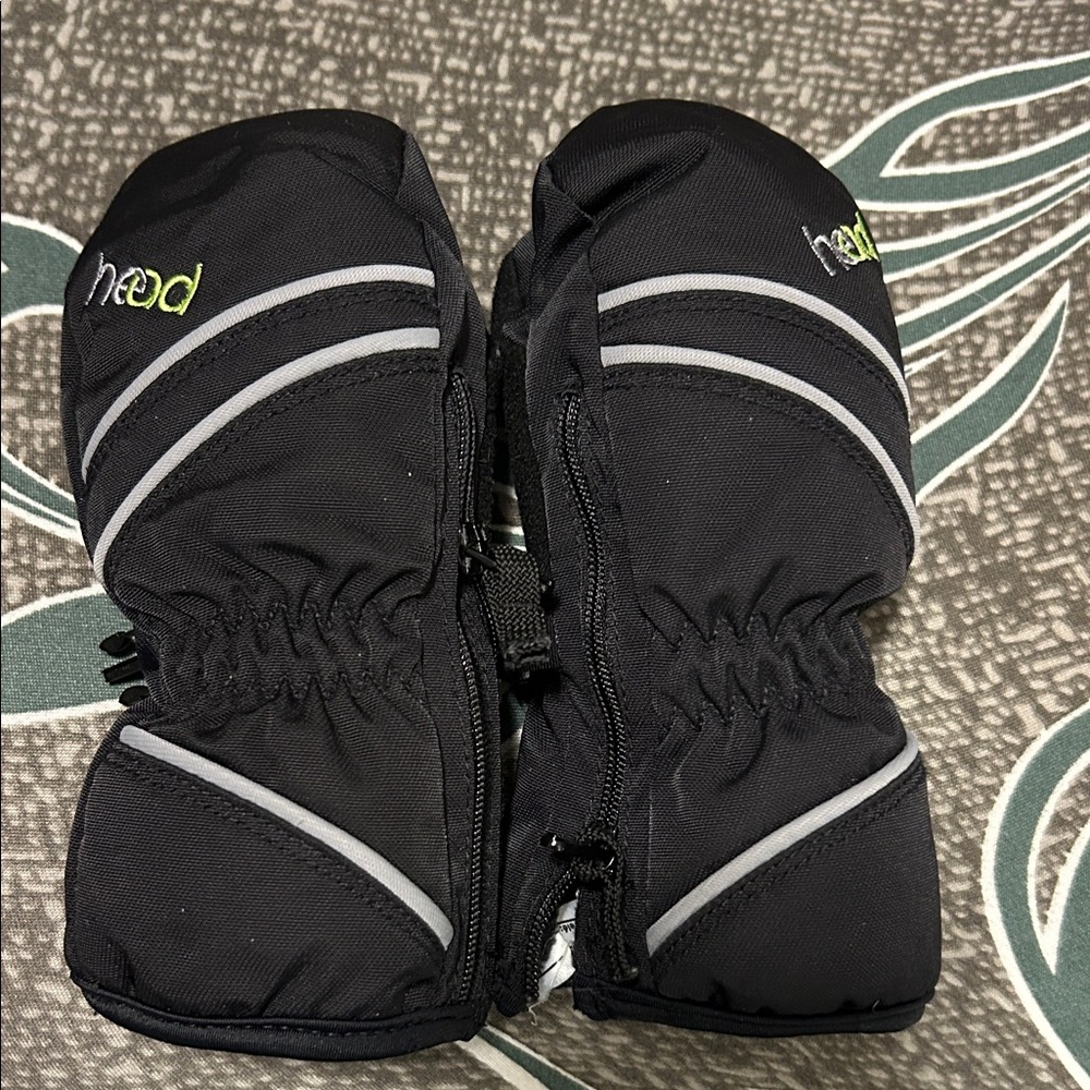 Head Black and Gray Winter Mittens